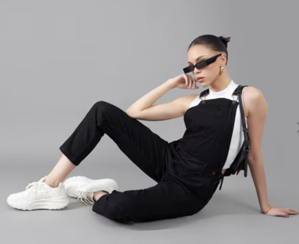 Women Dungaree with Insert Pockets - Image 4